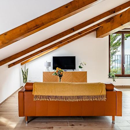 מלון Monforte dʼAlba Charming Barolo Wine Loft מראה חיצוני תמונה